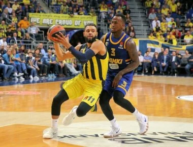 «Διαλύθηκε» το πόδι παίκτη της Φενέρμπαχτσε! (φώτο-βίντεο)